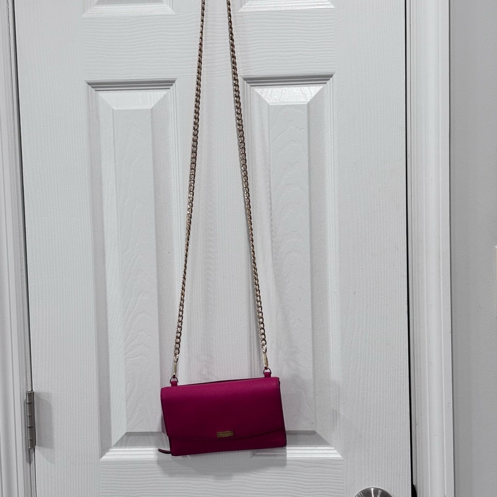 Kate Spade Magenta Crossbody Bag with Gold Chain - Picture 3 of 10